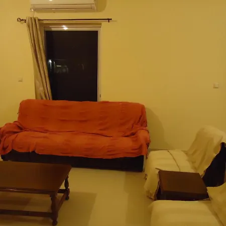4 Beds, 1 Crib Kalamata
