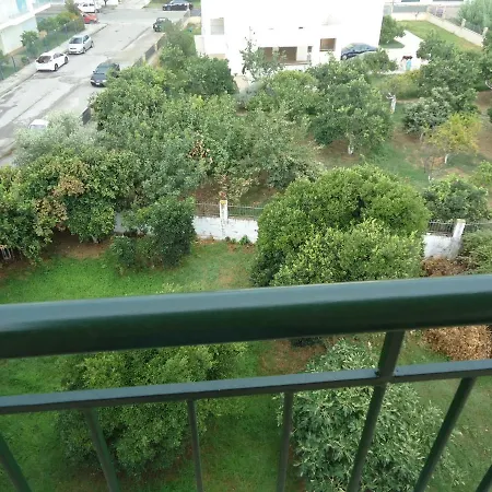 Lejlighed 4 Beds, 1 Crib Kalamata