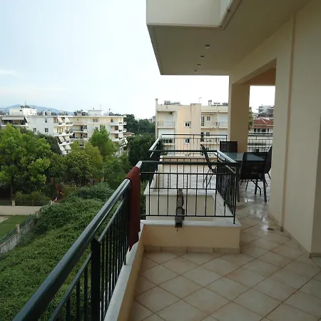 4 Beds, 1 Crib Apartamento *